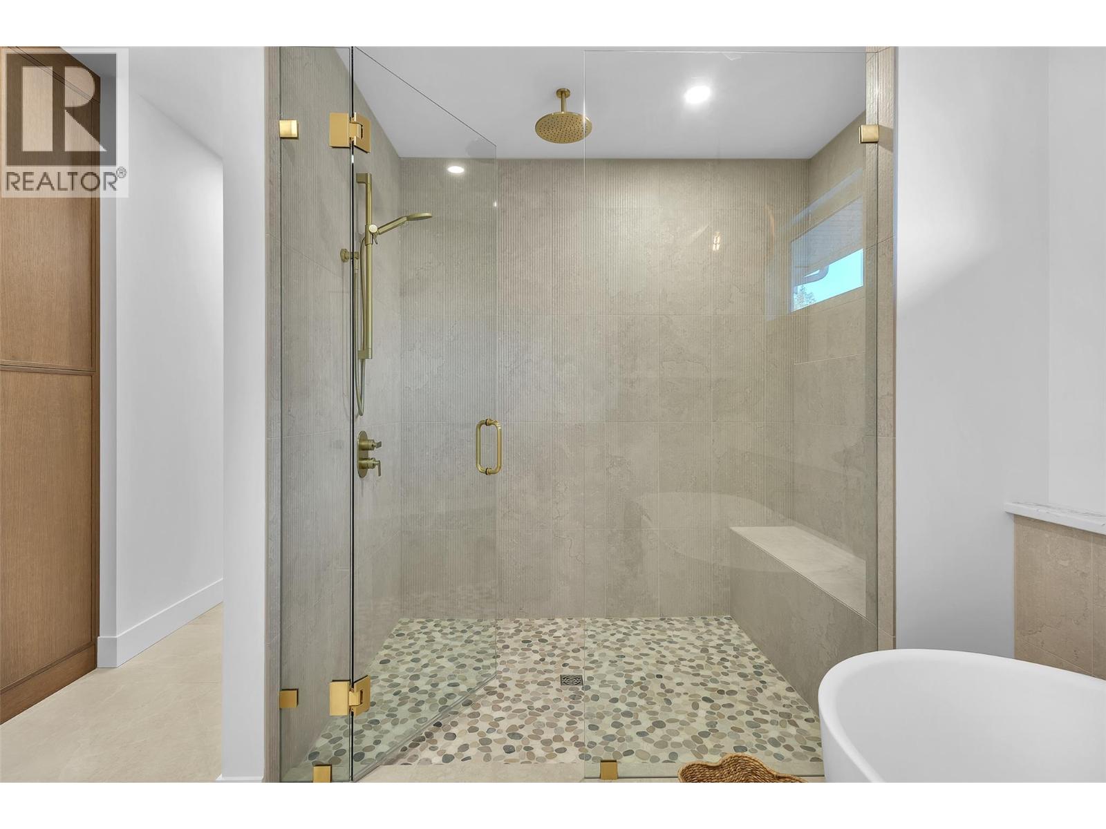  1439 Whistling Pine Place, Kelowna