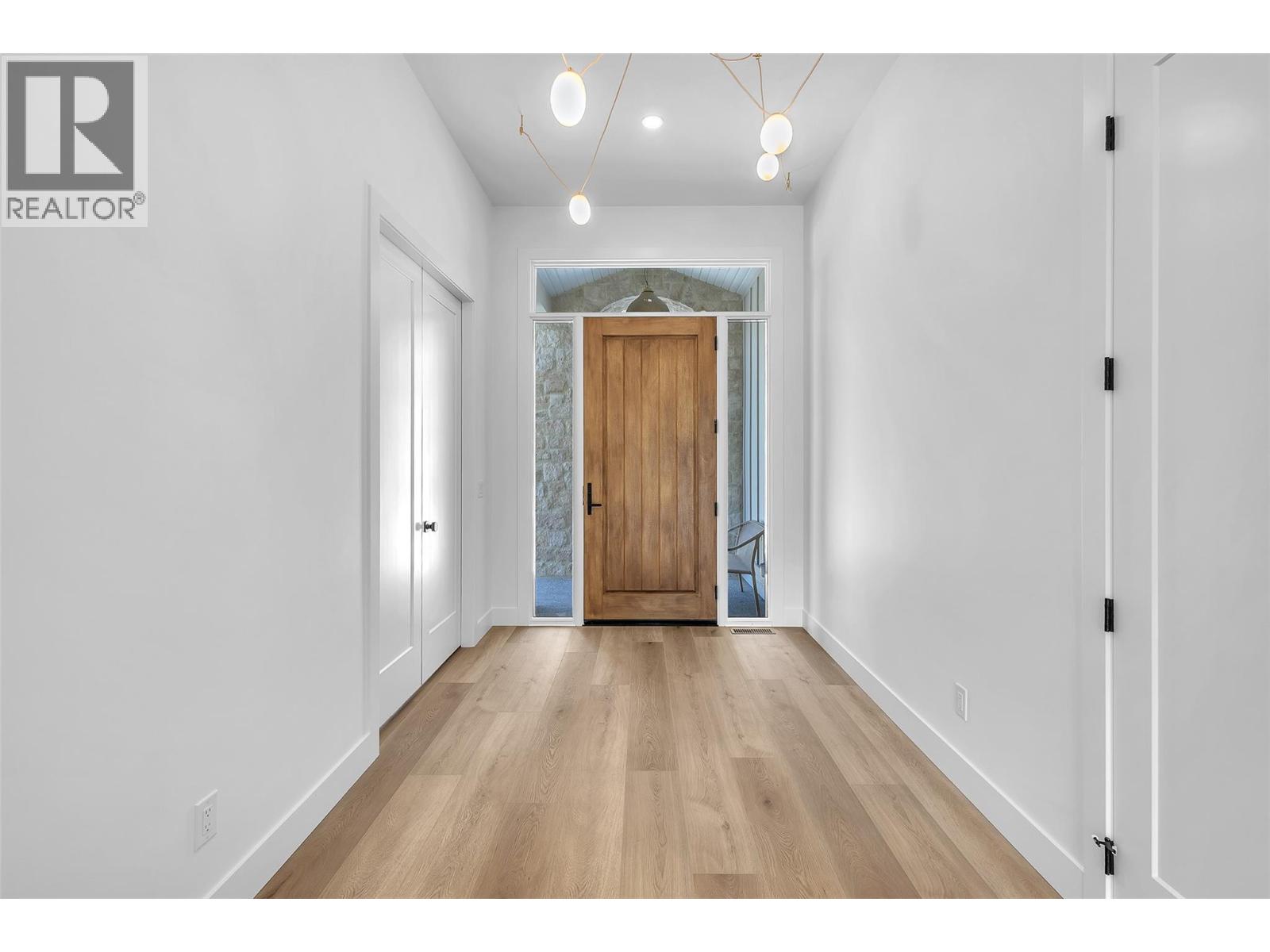  1439 Whistling Pine Place, Kelowna