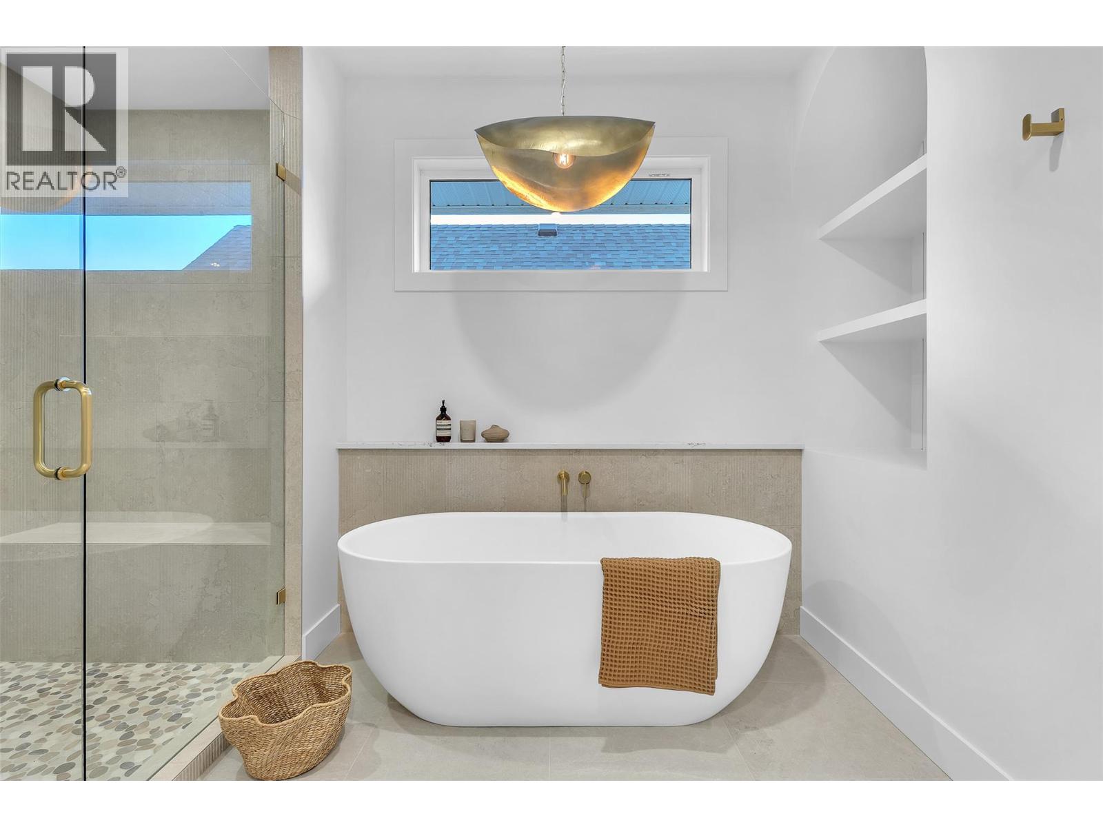  1439 Whistling Pine Place, Kelowna
