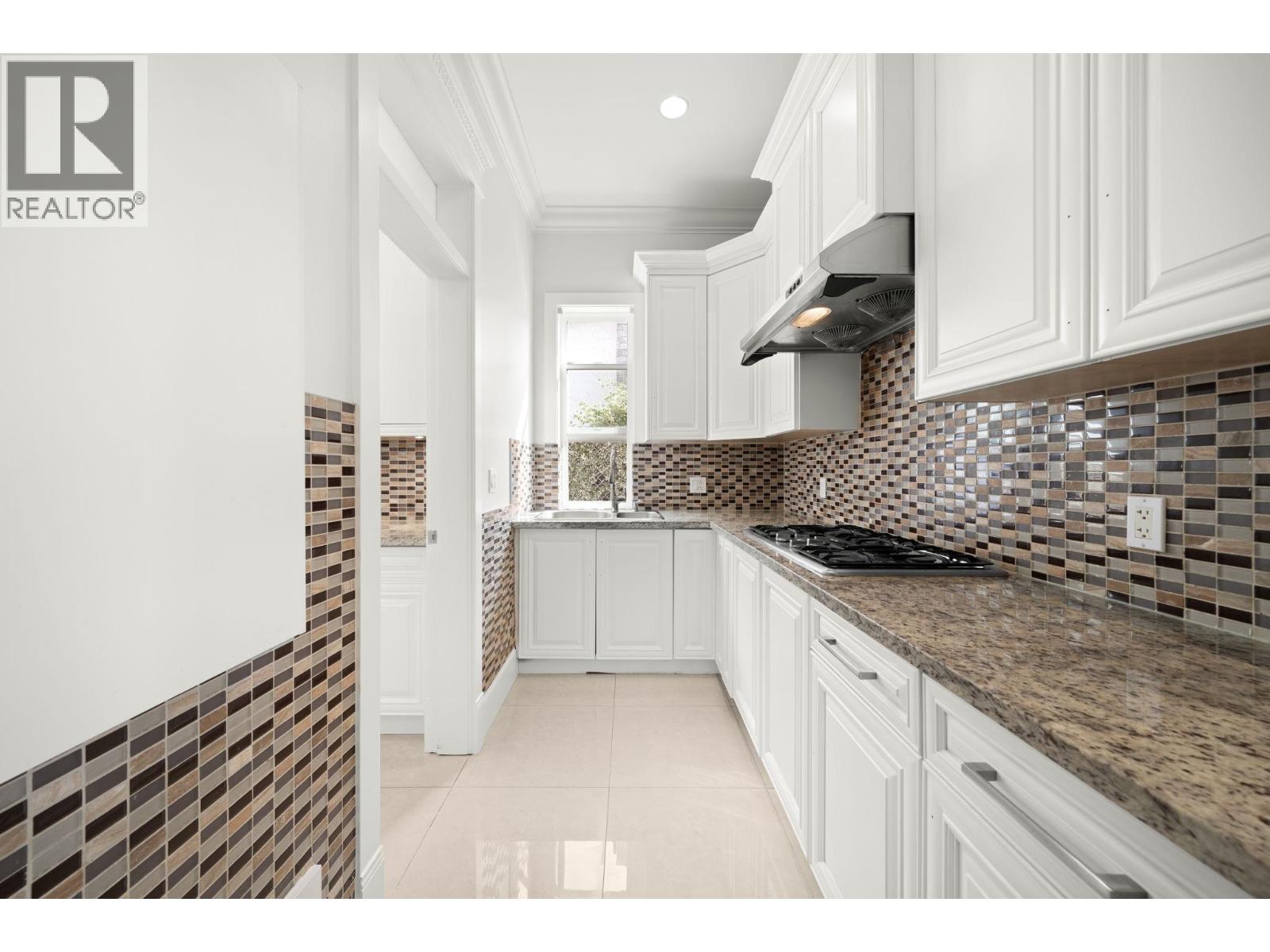 Photo 9 of 8751 Rosevale Road, Richmond BC