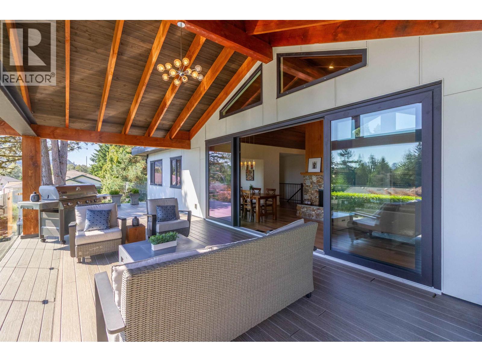 Photo 16 of 302 Oxford Drive, Port Moody BC