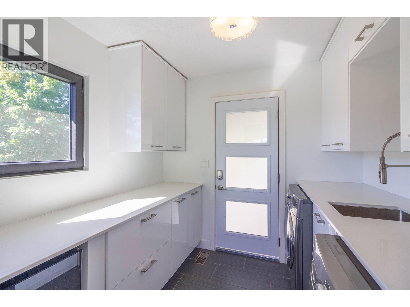 Photo 25 of 302 Oxford Drive, Port Moody BC