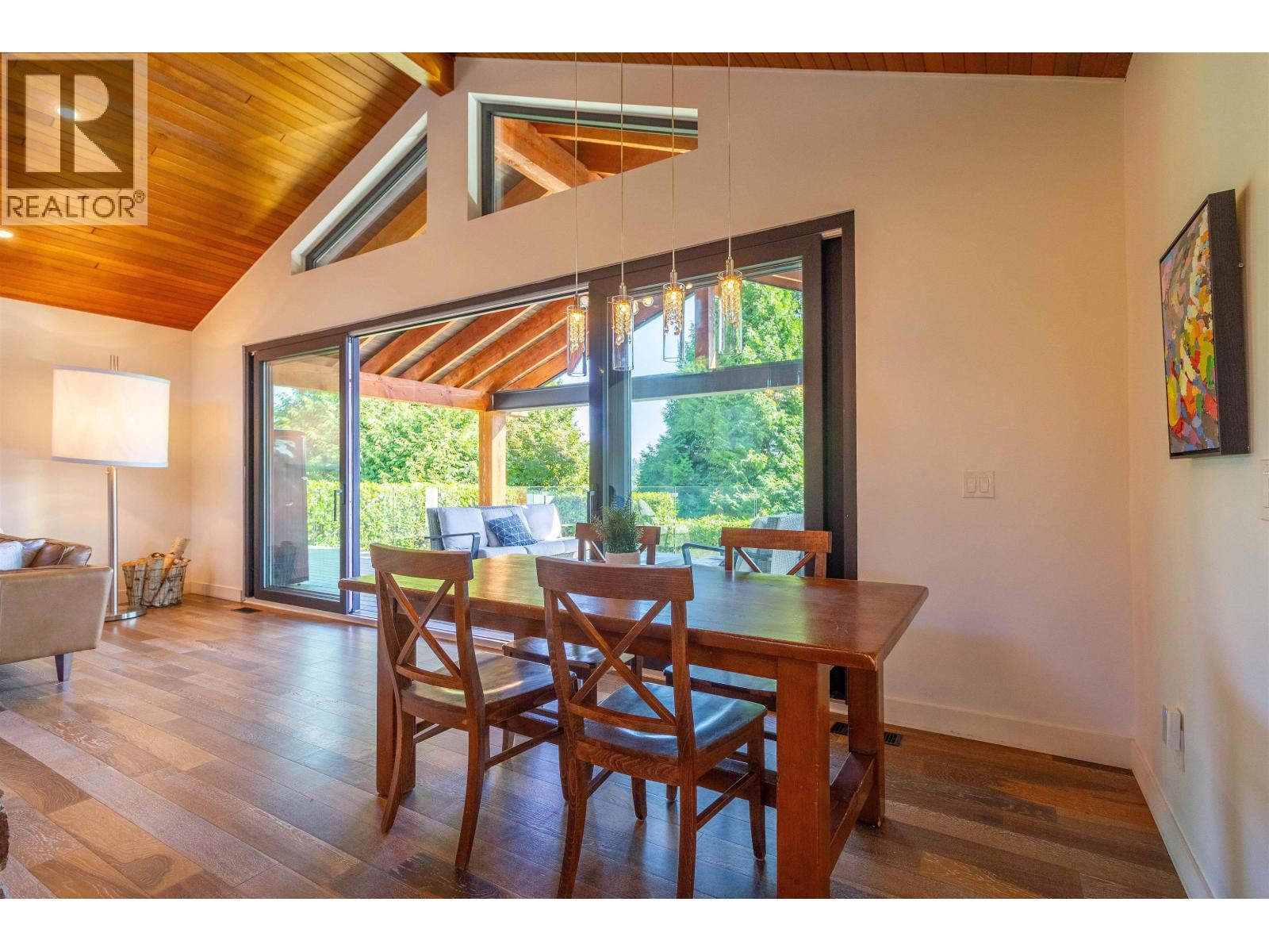 Photo 4 of 302 Oxford Drive, Port Moody BC