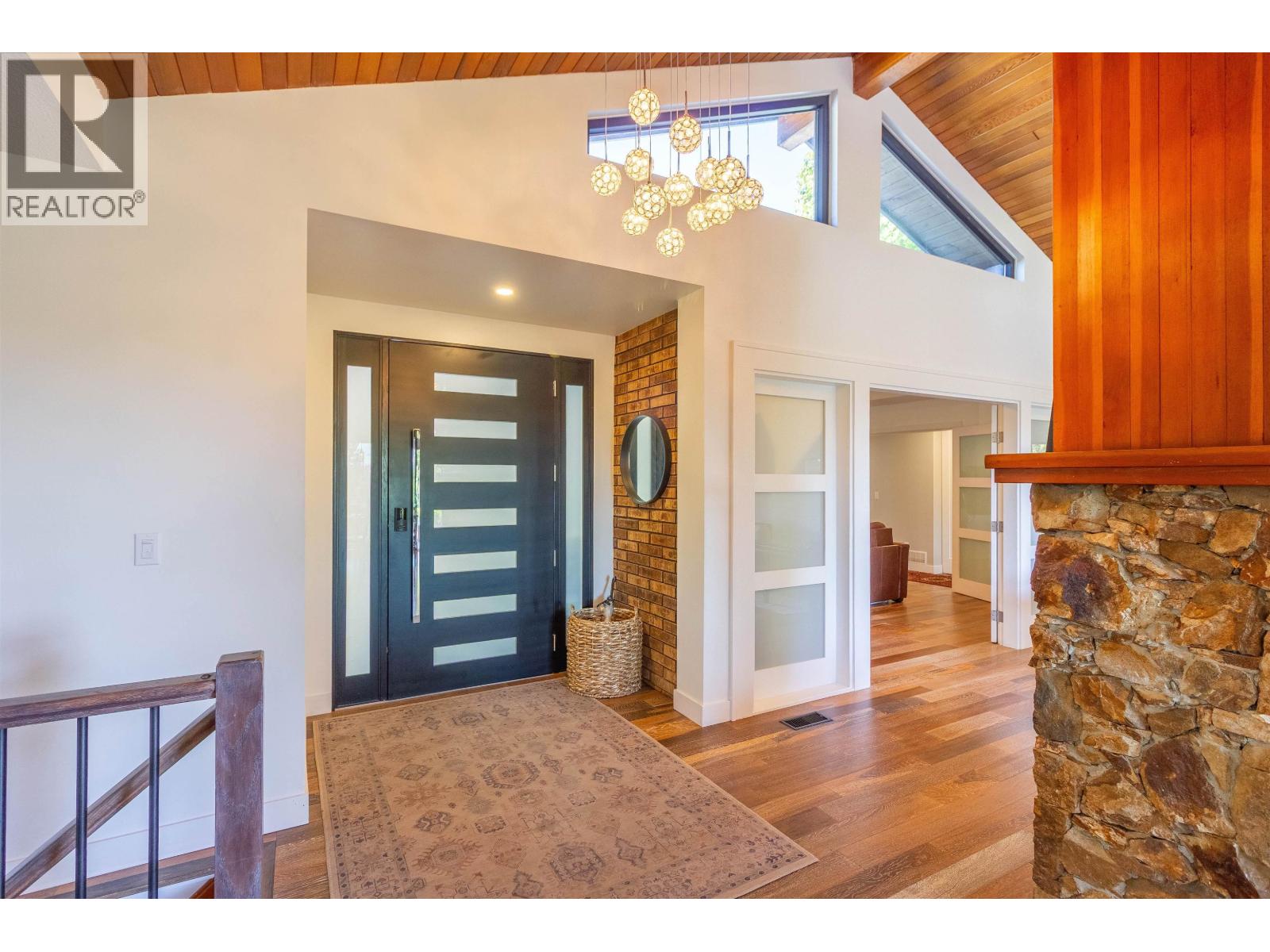 Photo 26 of 302 Oxford Drive, Port Moody BC
