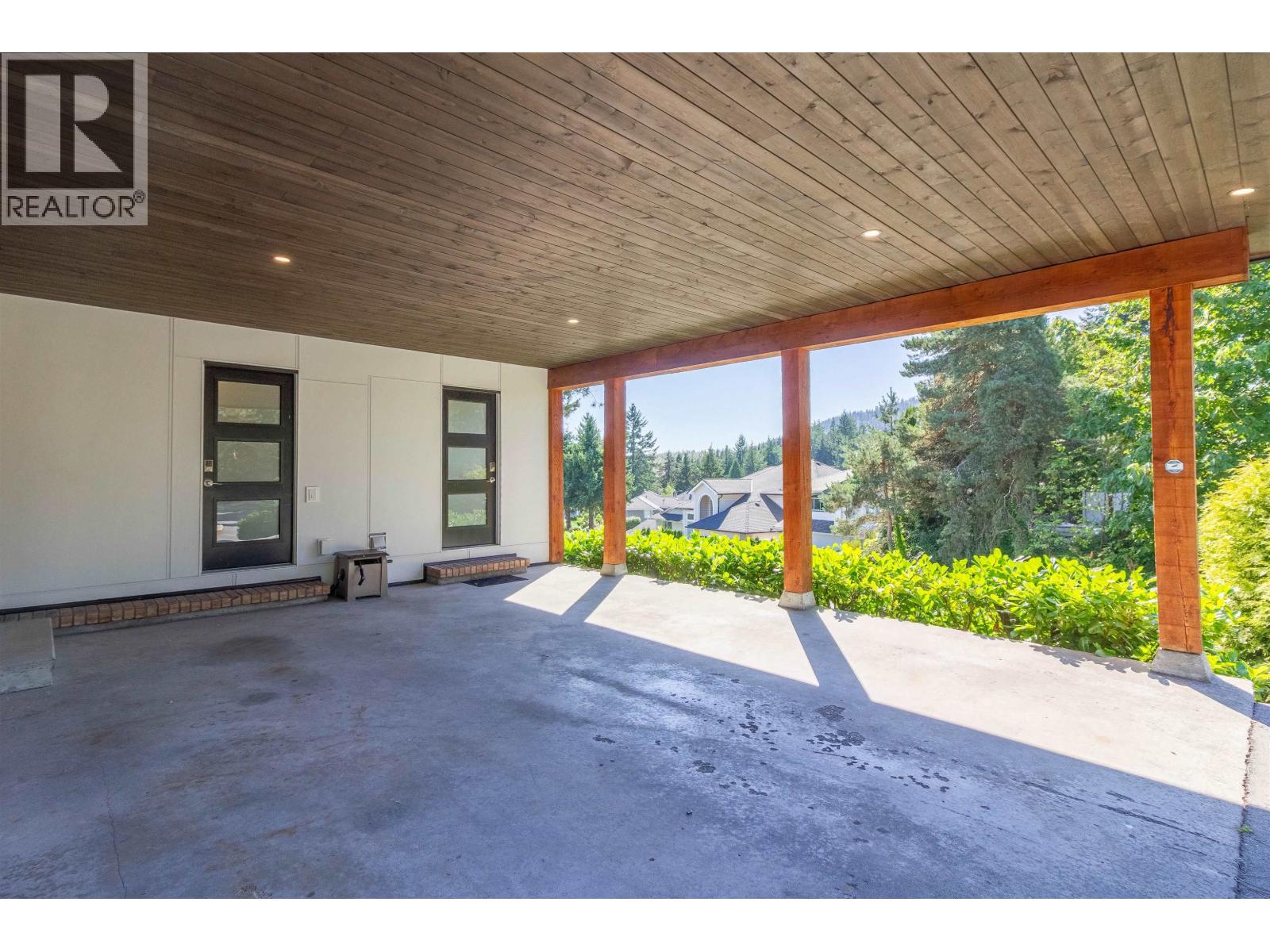 Photo 38 of 302 Oxford Drive, Port Moody BC