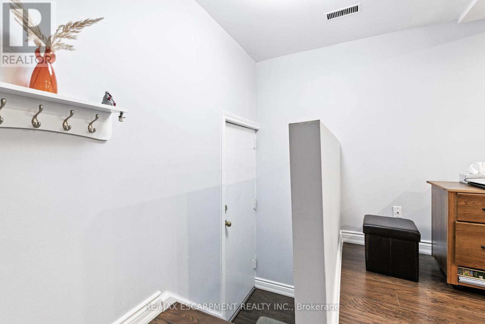 Photo 41 of 3 2254 Upper Middle Road, Burlington ON