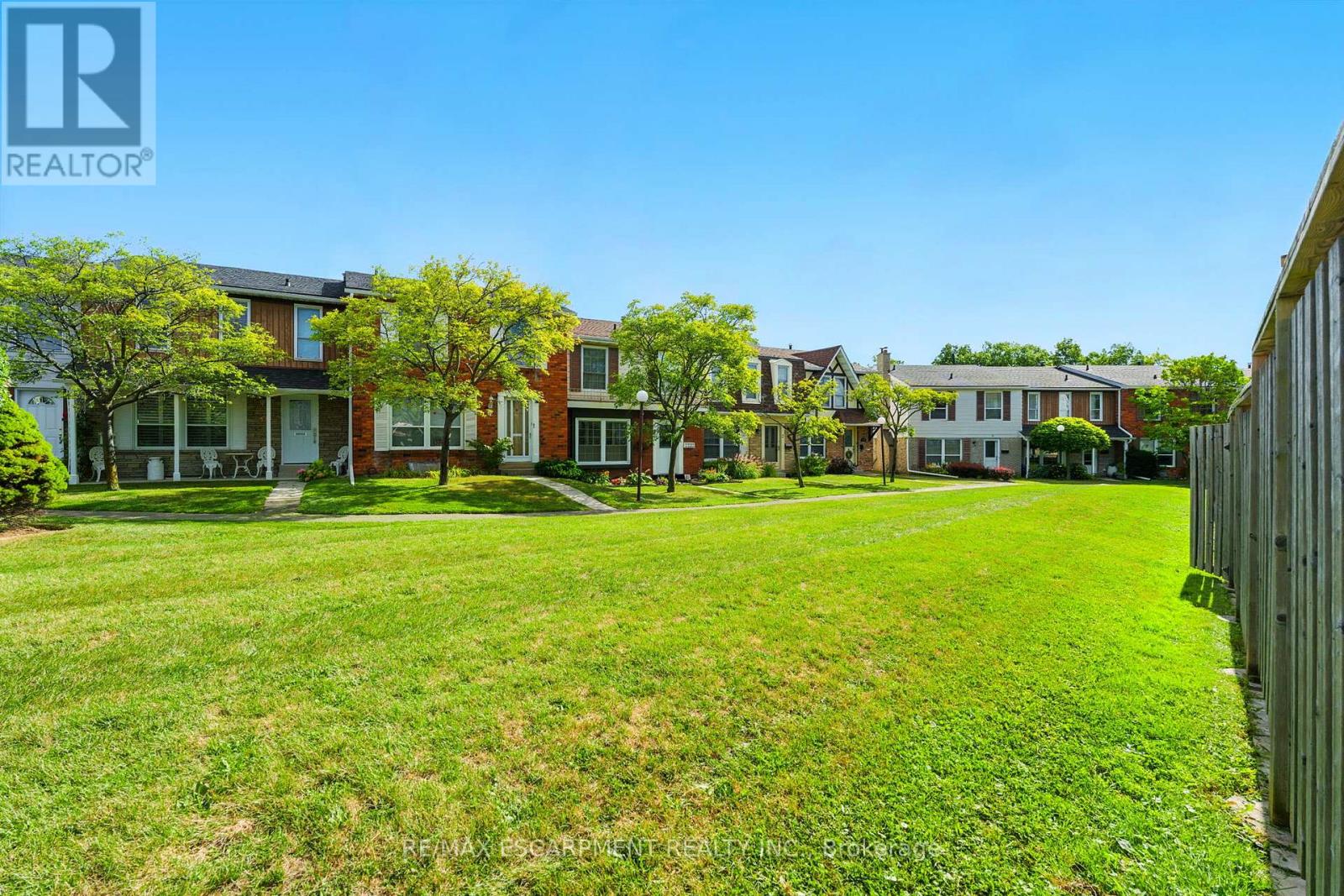 Photo 47 of 3 2254 Upper Middle Road, Burlington ON