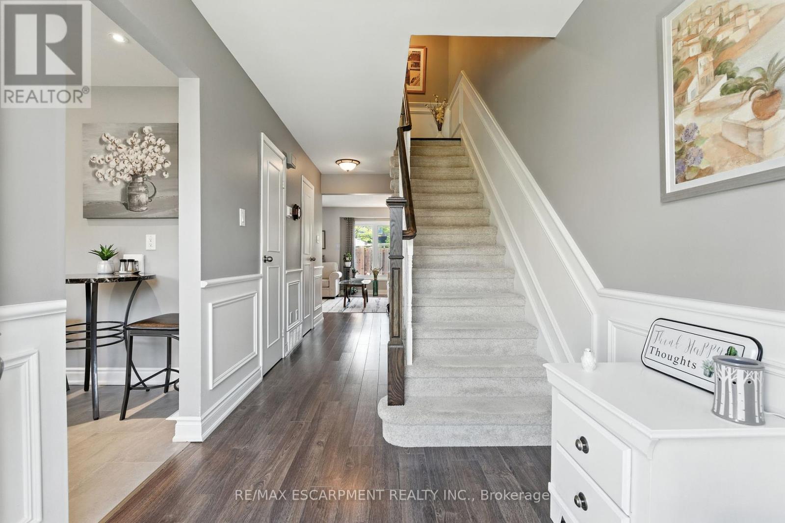 Photo 7 of 3 2254 Upper Middle Road, Burlington ON