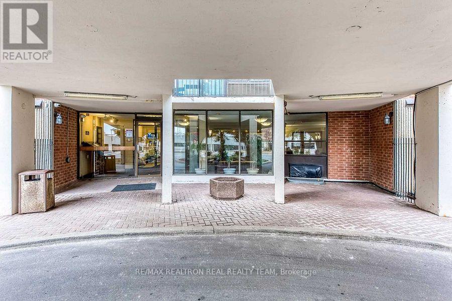 Photo 3 of 1405 20 Mississauga Valley Boulevard, Mississauga ON