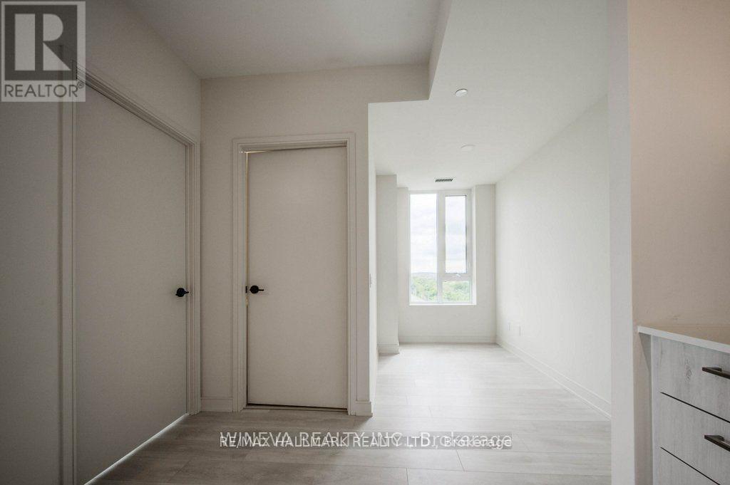 Photo 12 of 1002 8010 Derry Road W, Milton ON