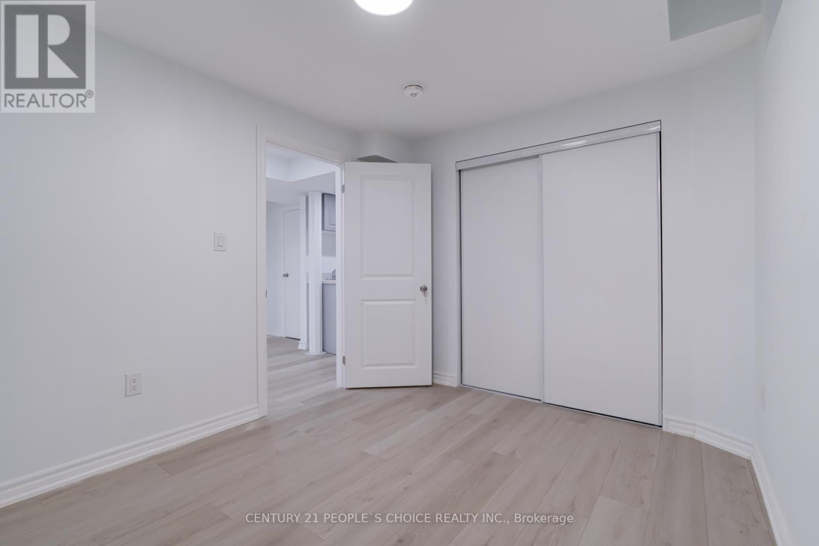 Photo 14 of Basement 25 Drummondville Drive, Brampton ON
