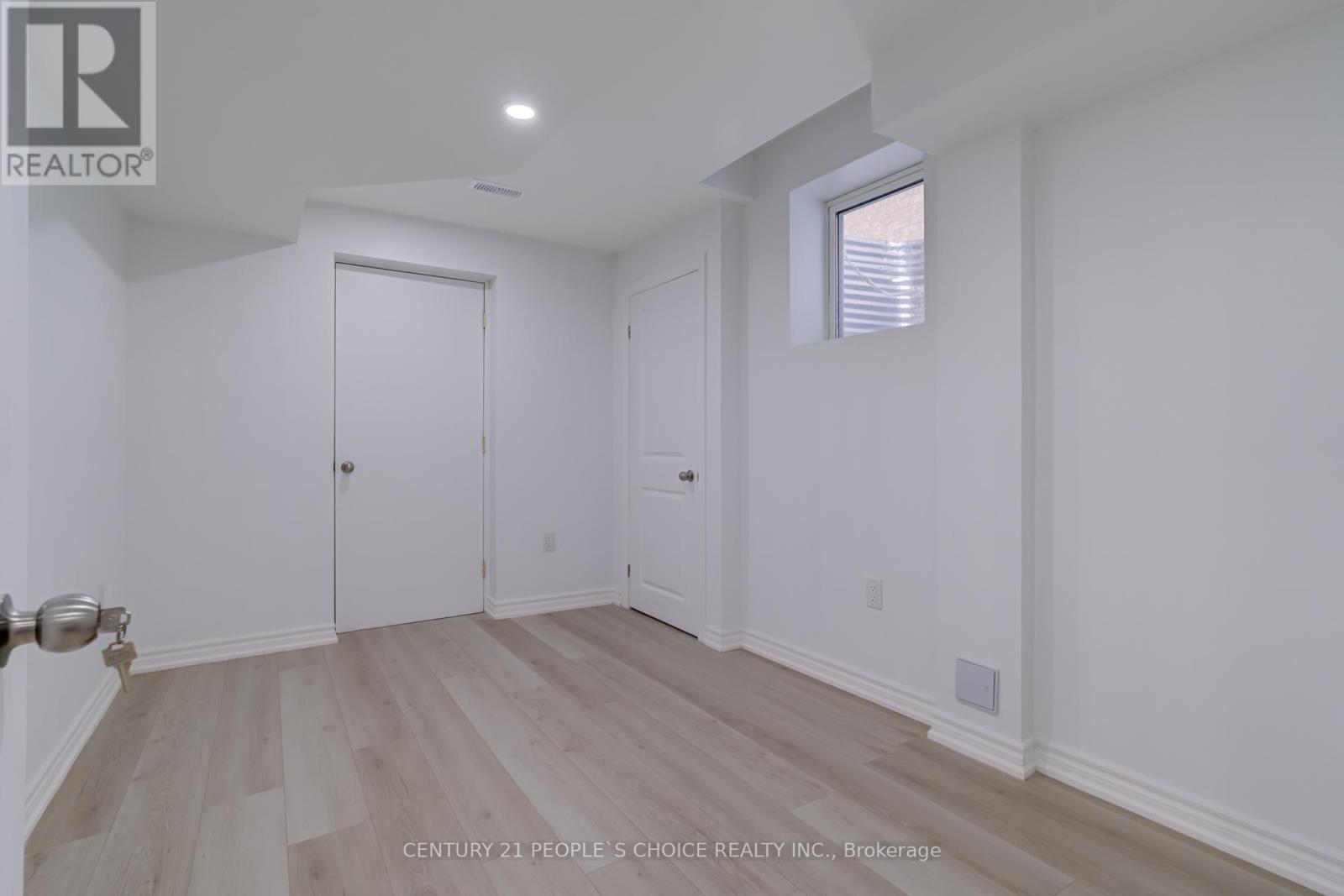 Photo 16 of Basement 25 Drummondville Drive, Brampton ON