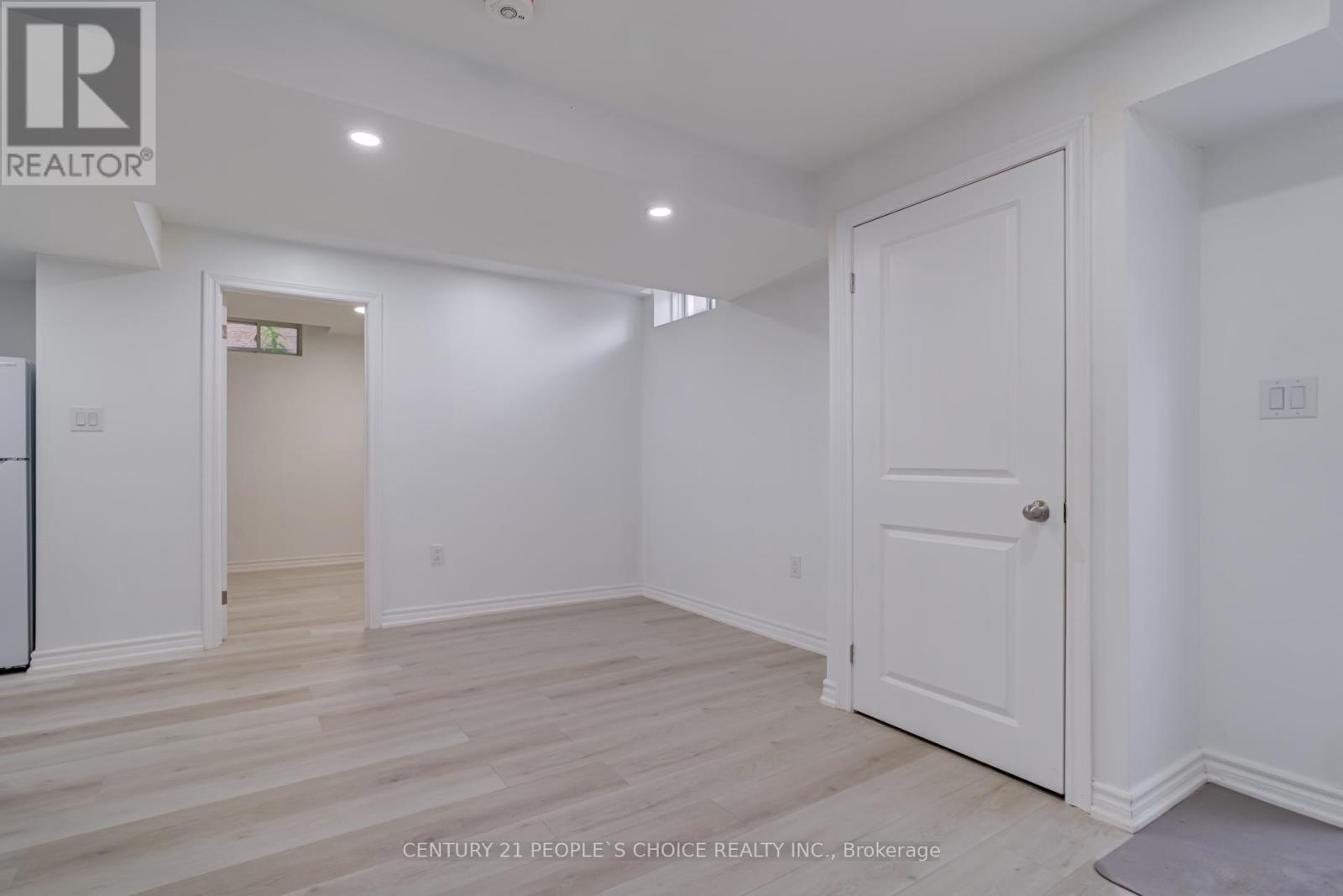 Photo 6 of Basement 25 Drummondville Drive, Brampton ON