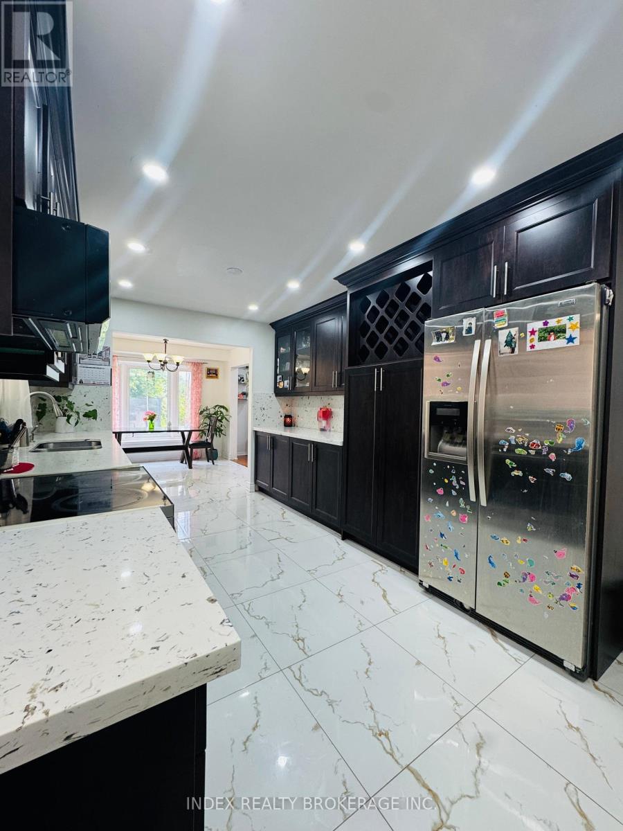 Photo 10 of 56 Bridekirk Place, Brampton ON