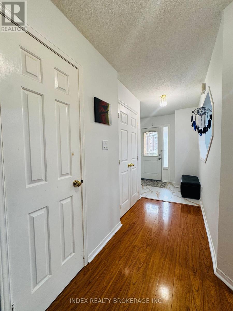 Photo 18 of 56 Bridekirk Place, Brampton ON