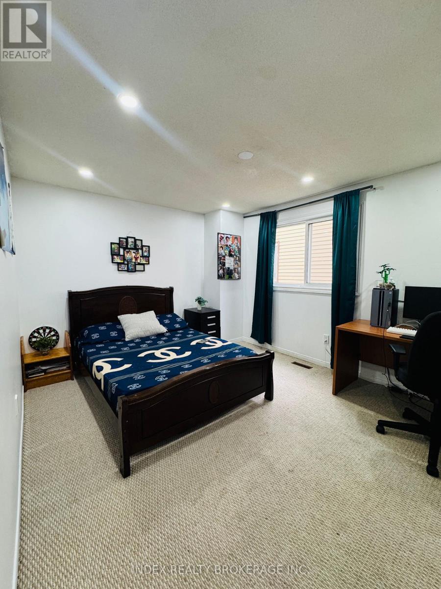 Photo 32 of 56 Bridekirk Place, Brampton ON