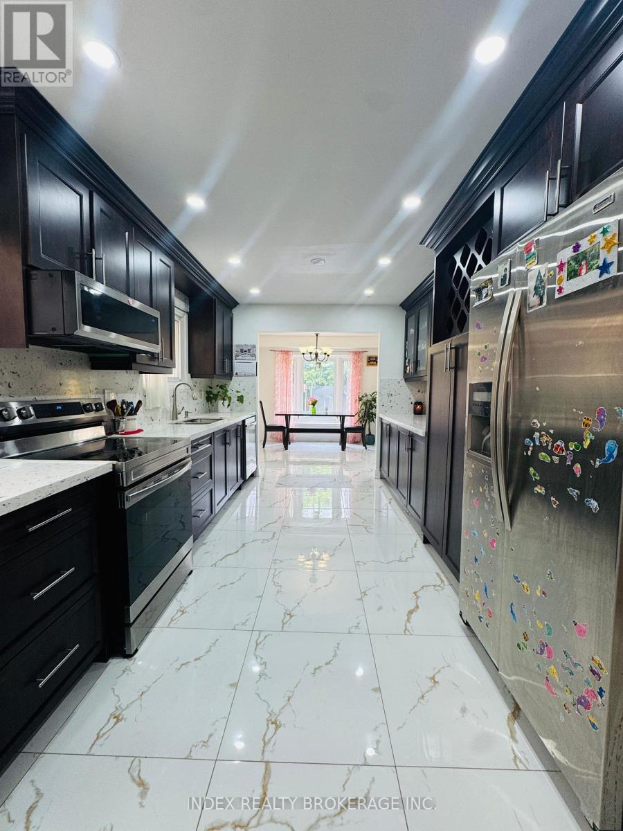 Photo 4 of 56 Bridekirk Place, Brampton ON