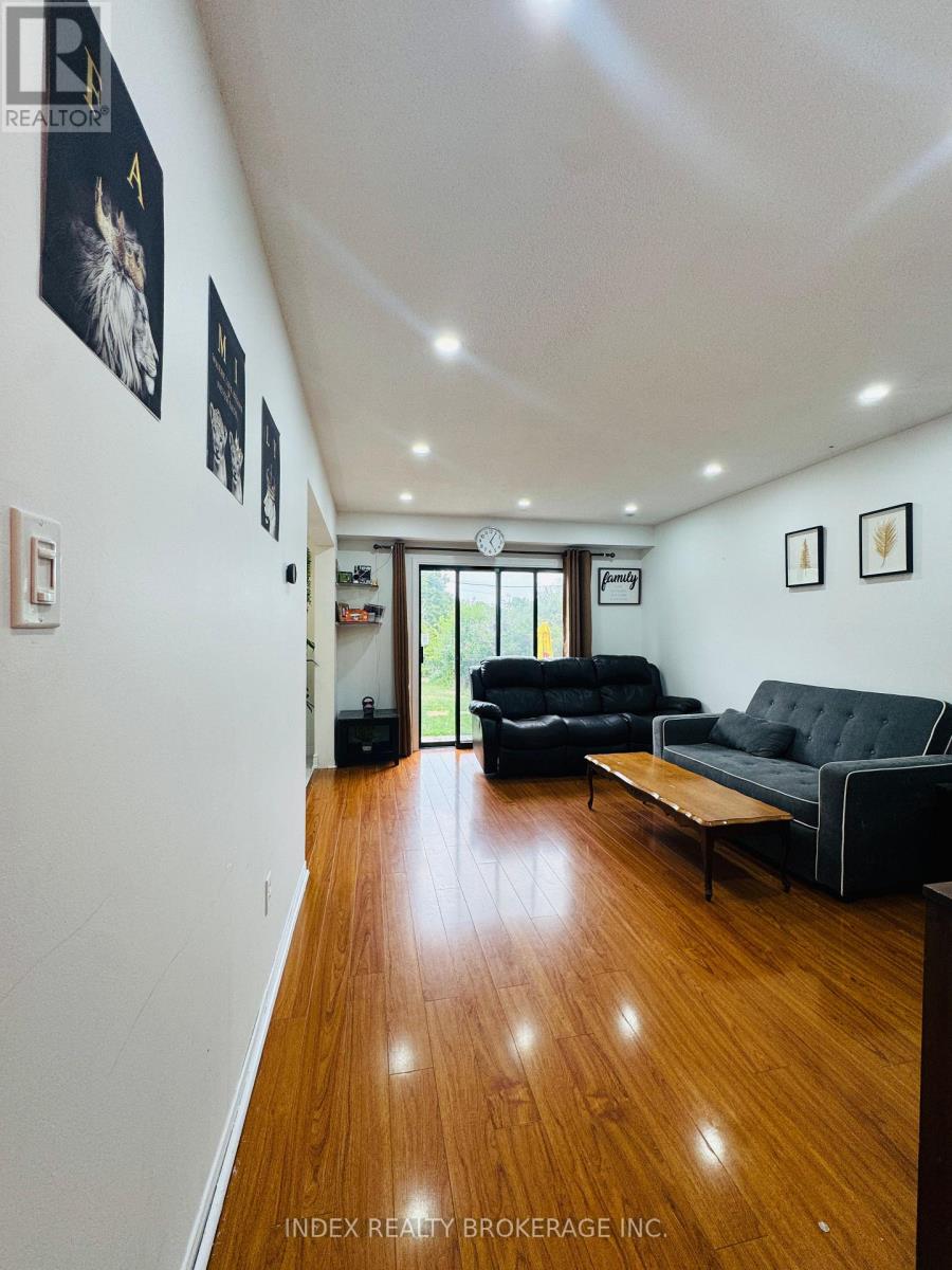 Photo 40 of 56 Bridekirk Place, Brampton ON