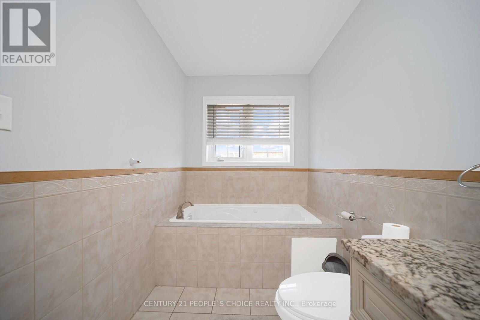 Photo 37 of Upper 2 Checkerberry Crescent, Brampton ON