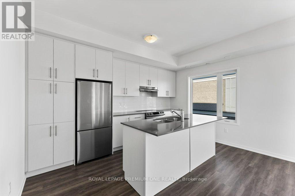 Photo 11 of 193 10 Lloyd Janes Lane, Toronto ON