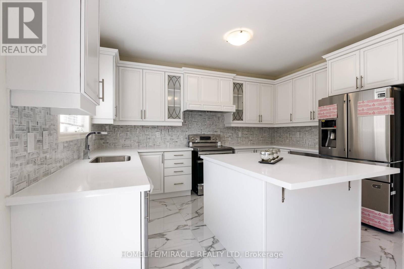 Photo 14 of 21 Ezra Crescent, Brampton ON