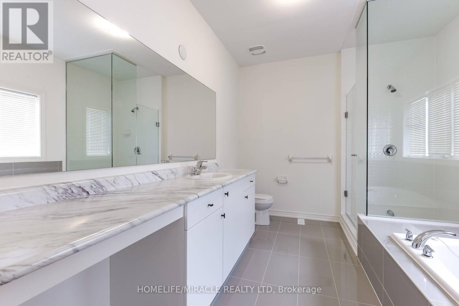 Photo 22 of 21 Ezra Crescent, Brampton ON