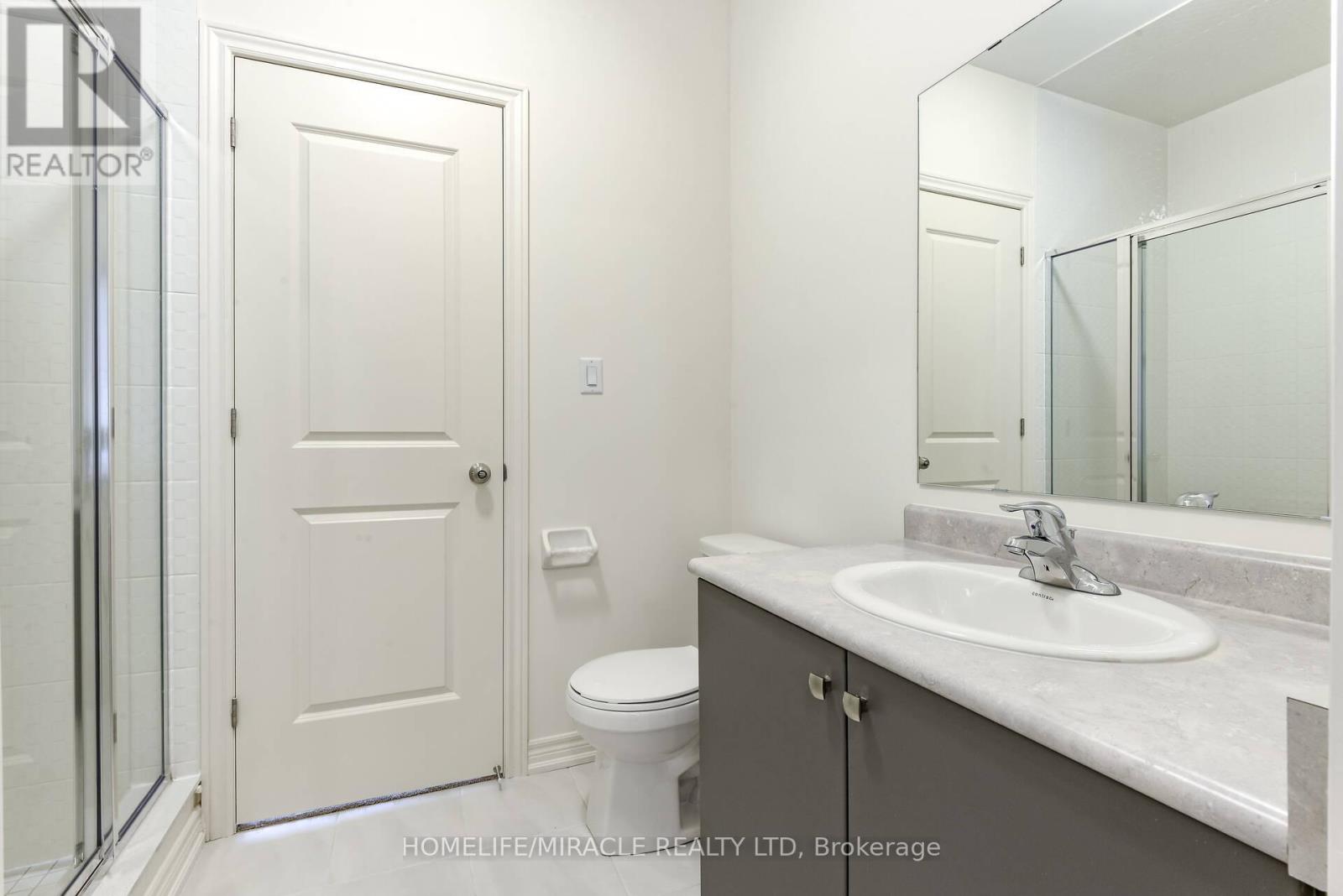 Photo 26 of 21 Ezra Crescent, Brampton ON