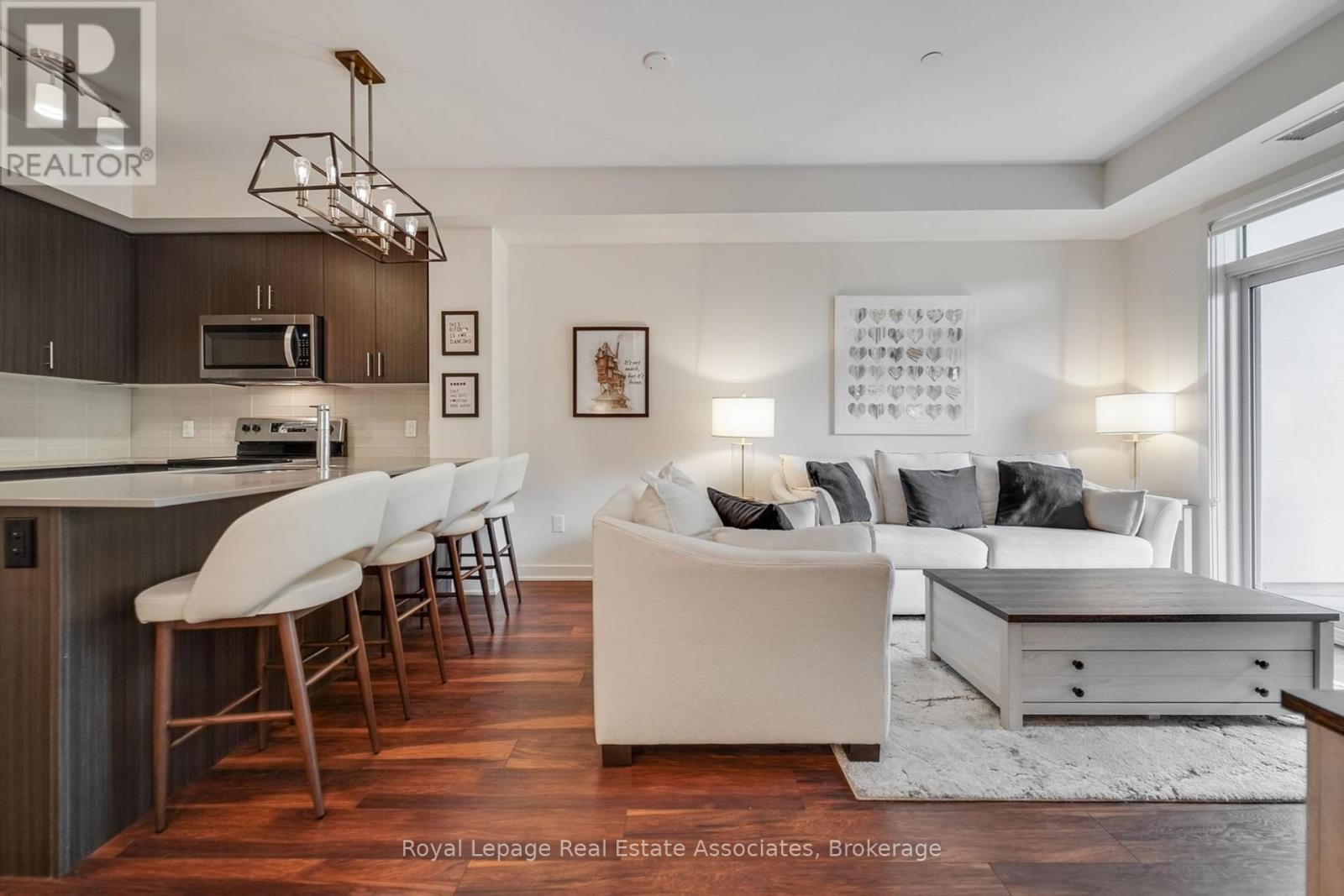 Photo 13 of 409 320 Plains Road E, Burlington ON