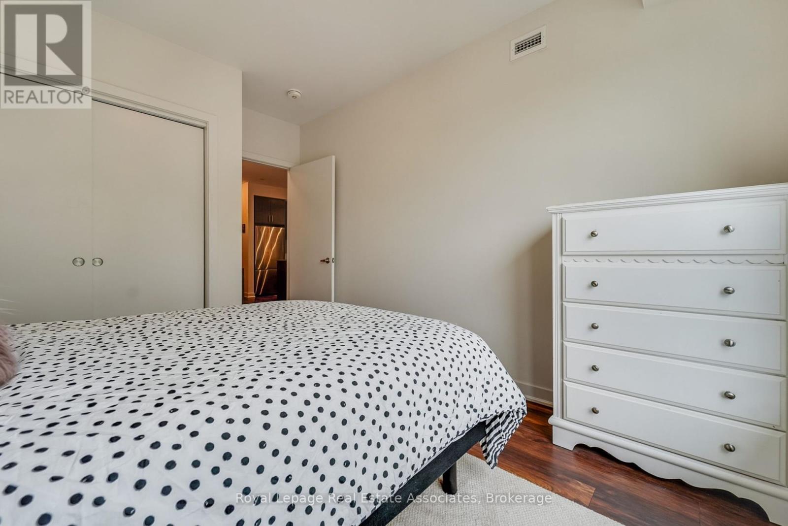 Photo 16 of 409 320 Plains Road E, Burlington ON