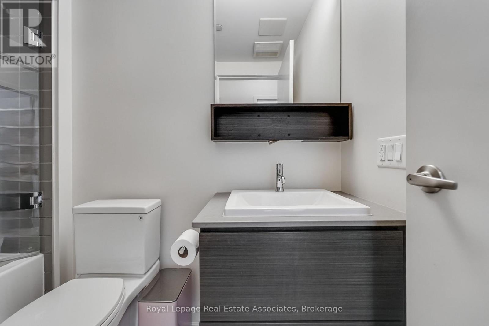 Photo 20 of 409 320 Plains Road E, Burlington ON