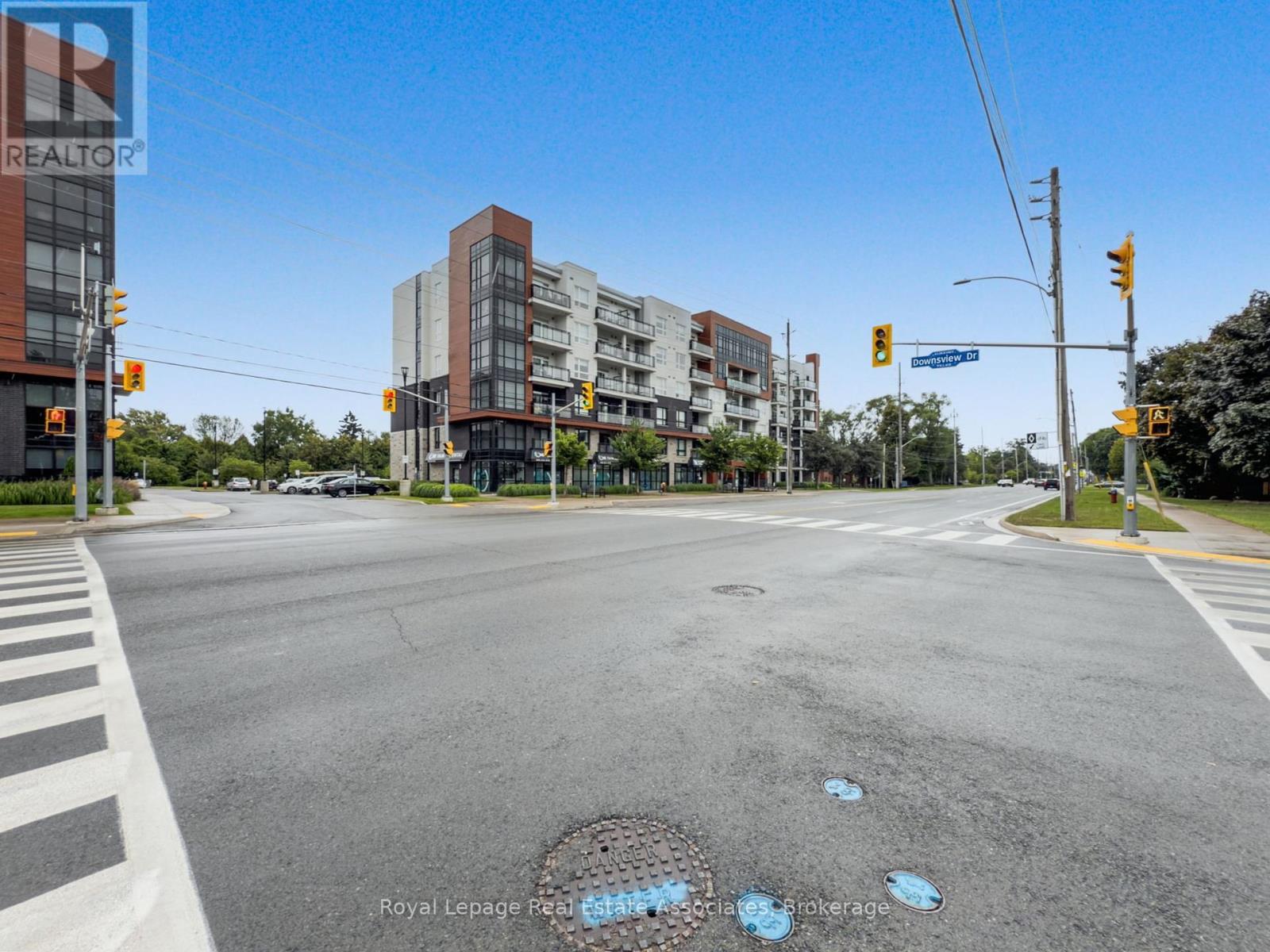 Photo 26 of 409 320 Plains Road E, Burlington ON