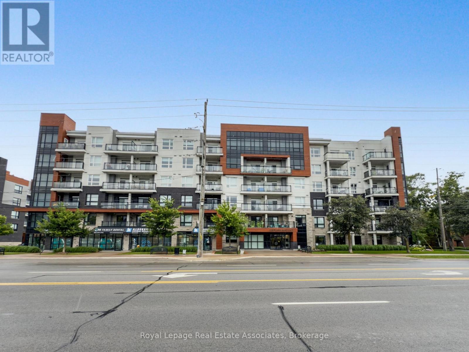 Photo 4 of 409 320 Plains Road E, Burlington ON
