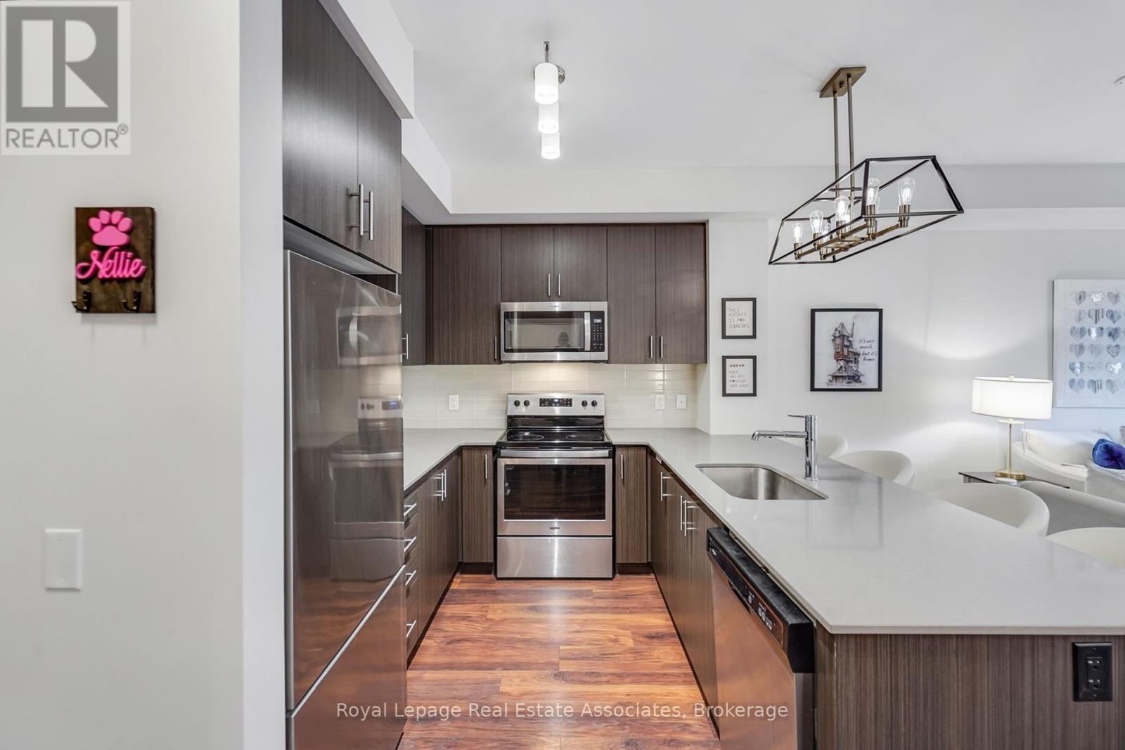 Photo 8 of 409 320 Plains Road E, Burlington ON