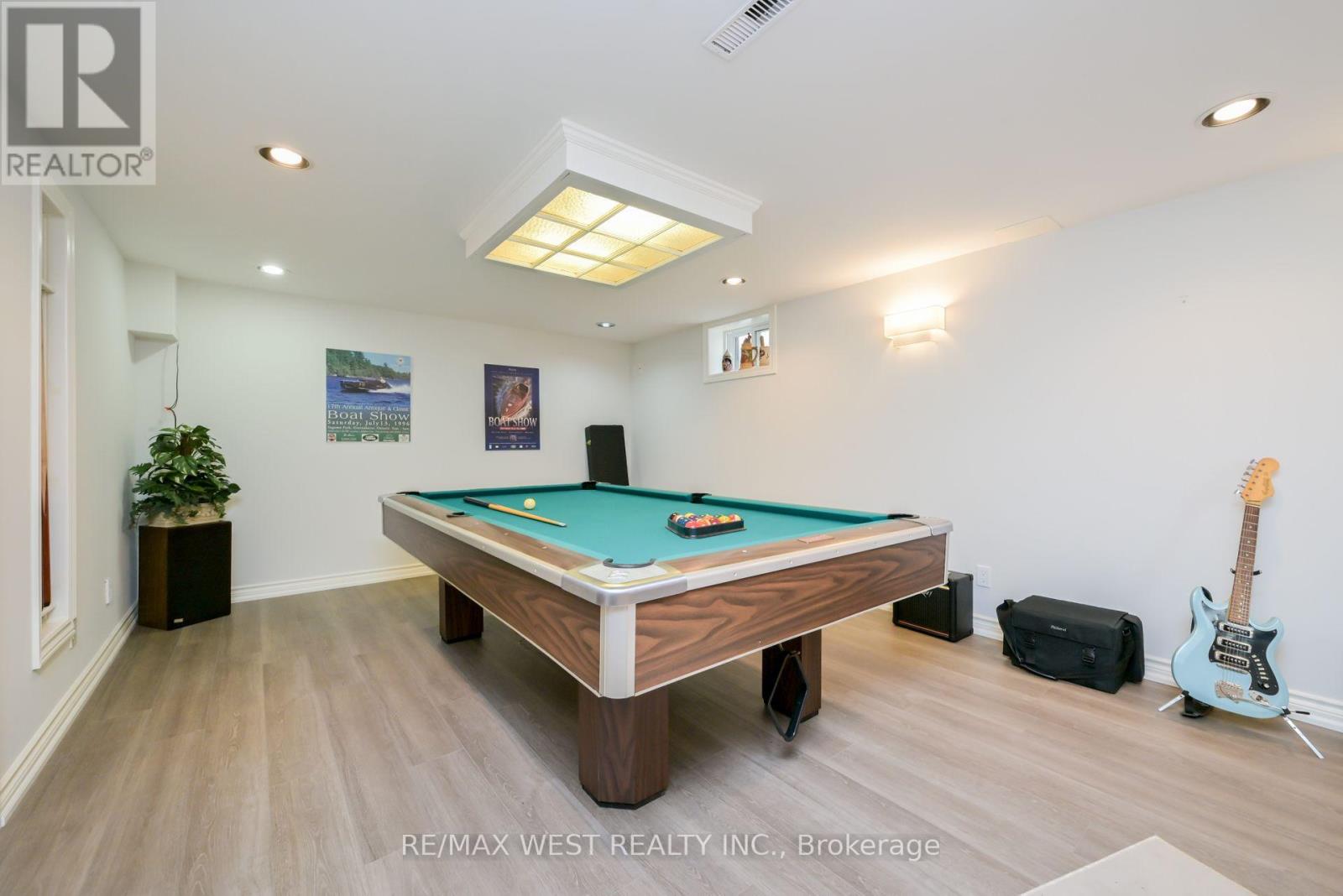 Photo 30 of 24 Cedarwood Crescent, King ON