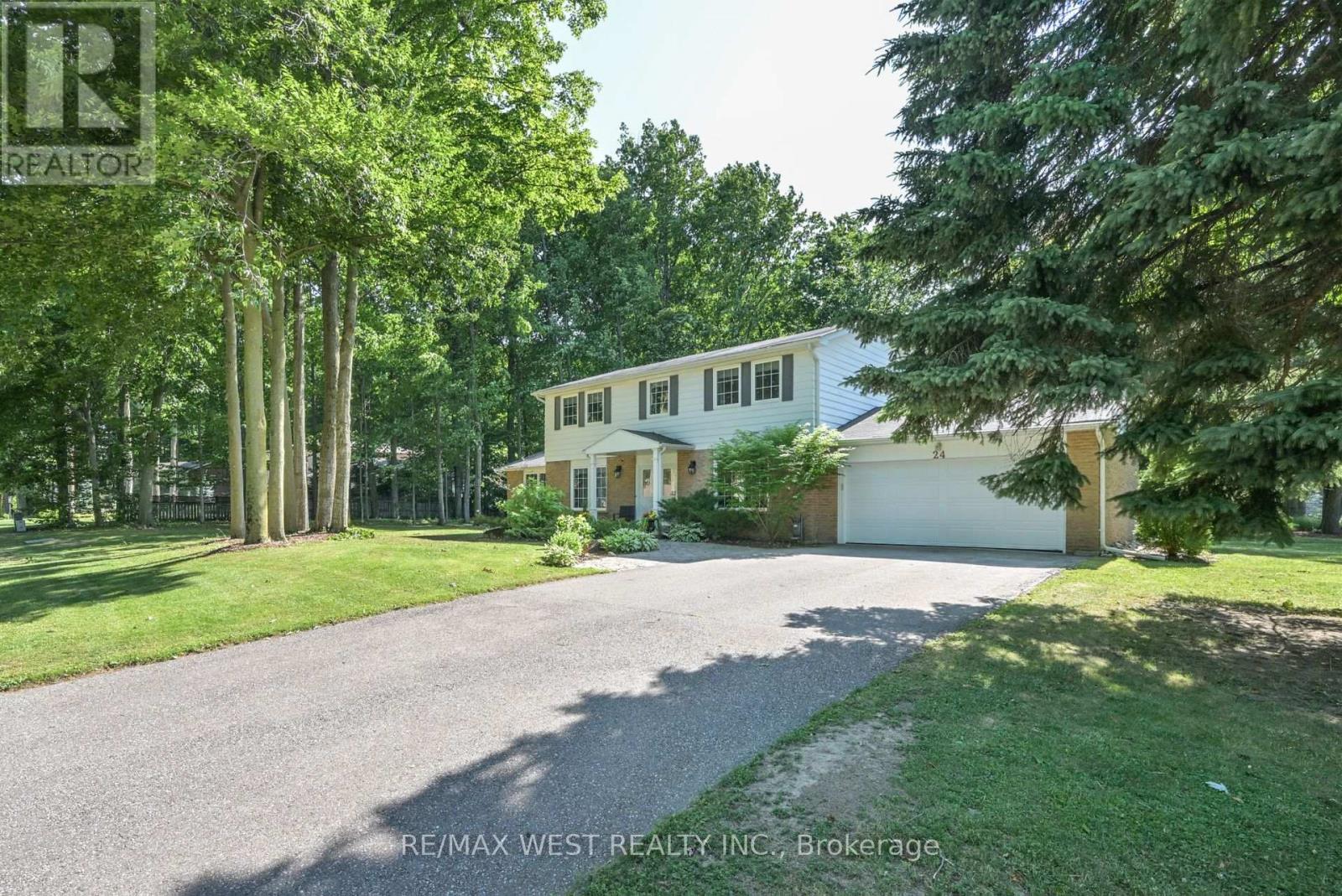 Photo 35 of 24 Cedarwood Crescent, King ON