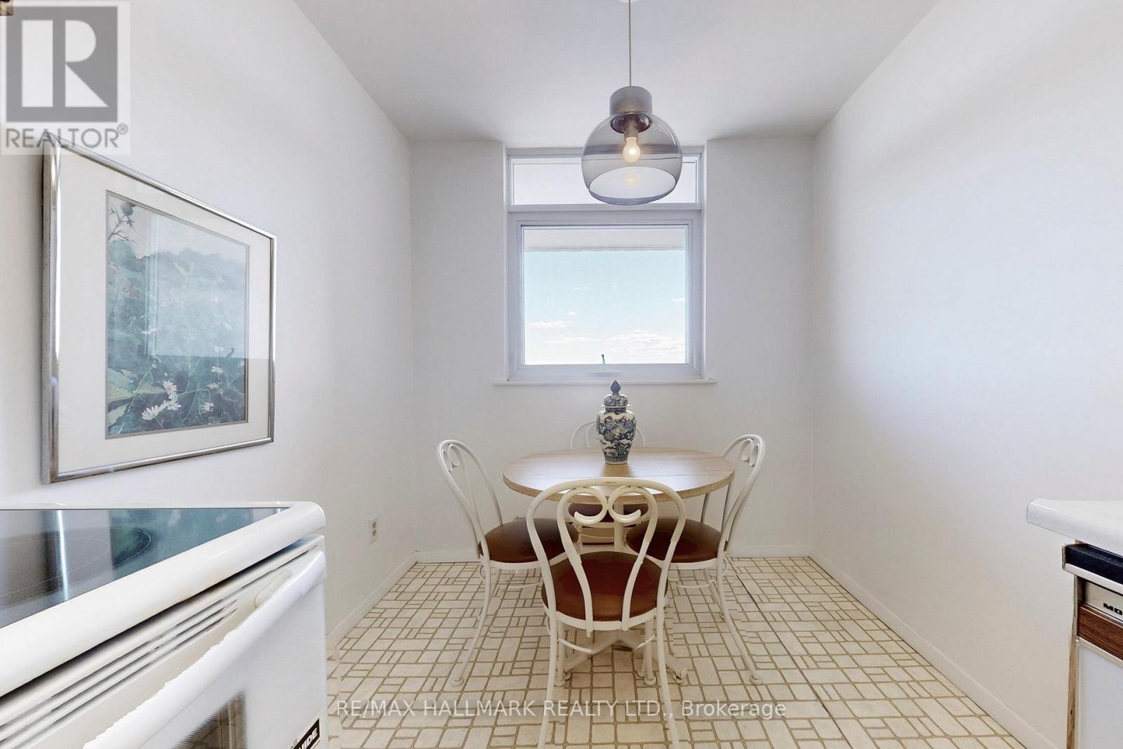 Photo 11 of 1107 7811 Yonge Street, Markham ON