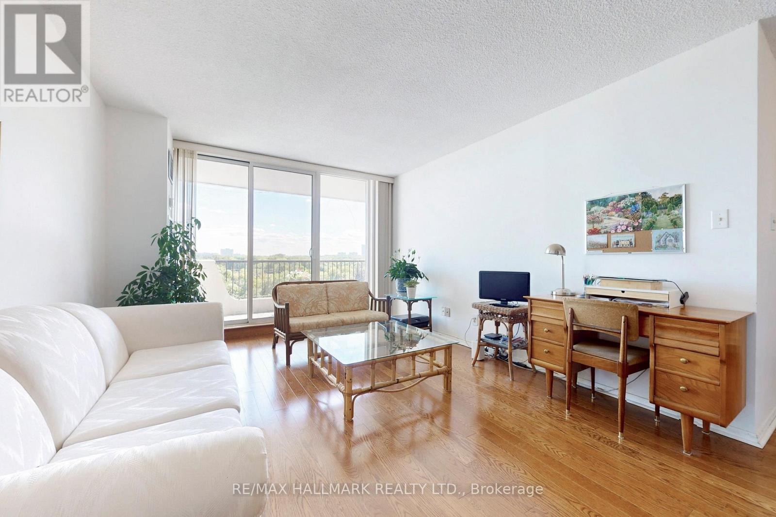 Photo 4 of 1107 7811 Yonge Street, Markham ON