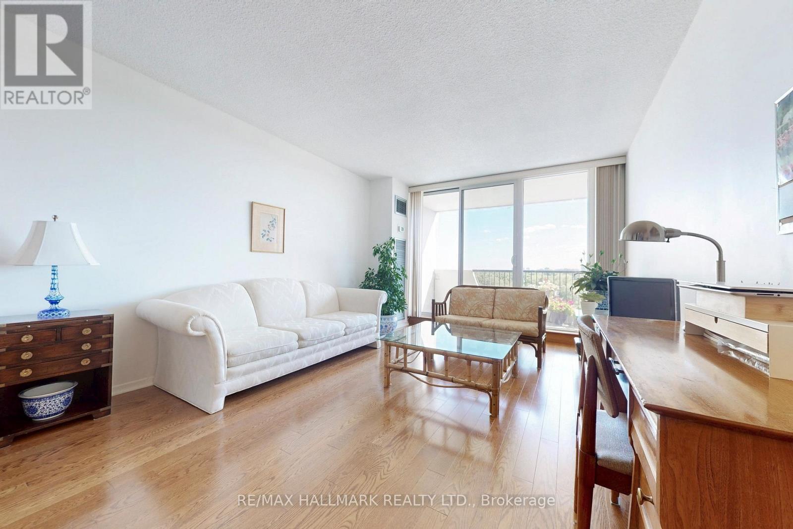 Photo 5 of 1107 7811 Yonge Street, Markham ON