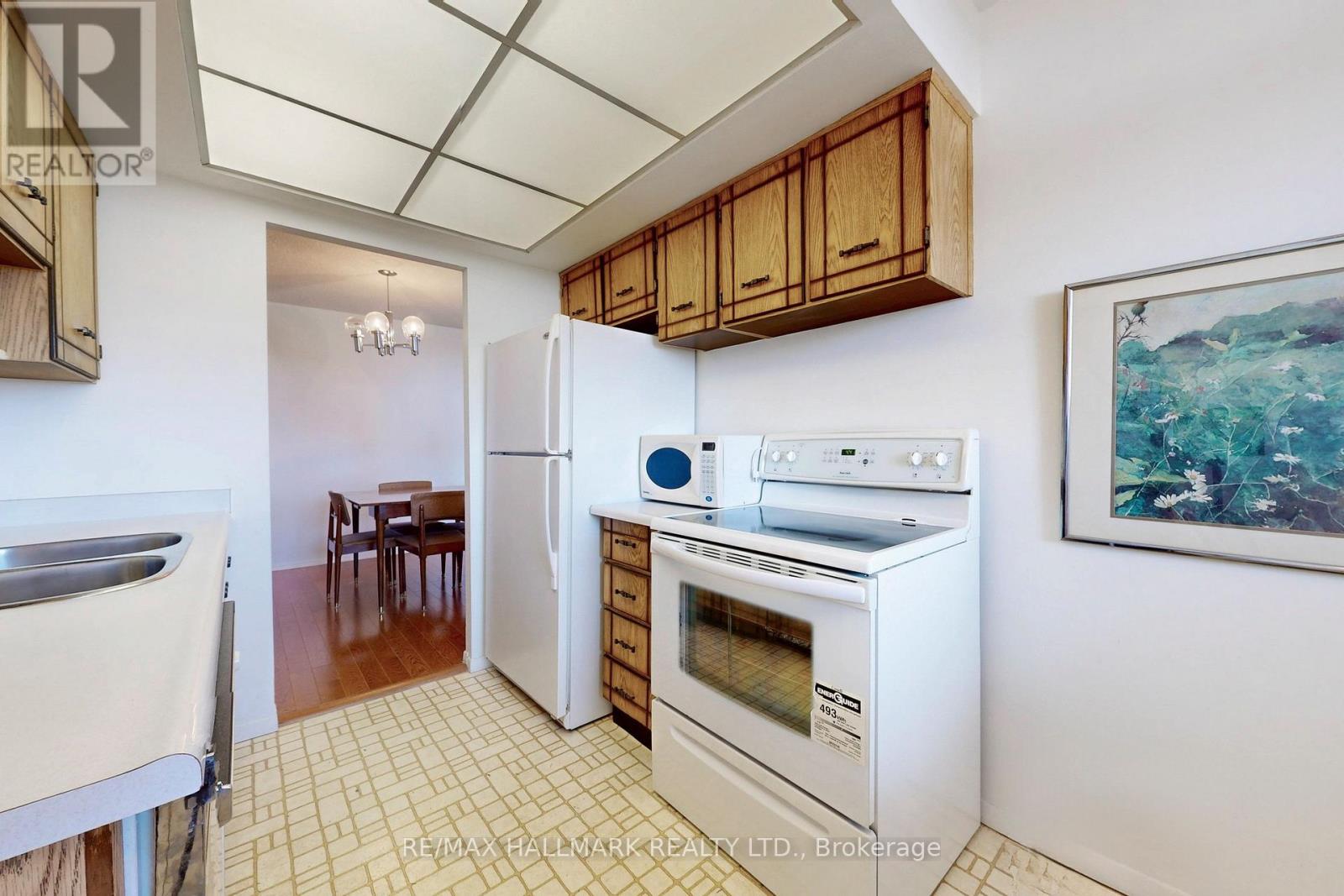 Photo 9 of 1107 7811 Yonge Street, Markham ON