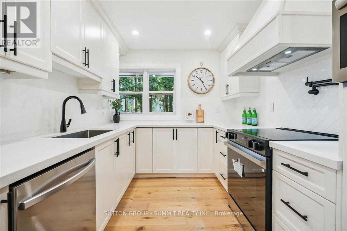 Photo 12 of 25 Elgin Street, Hamilton ON