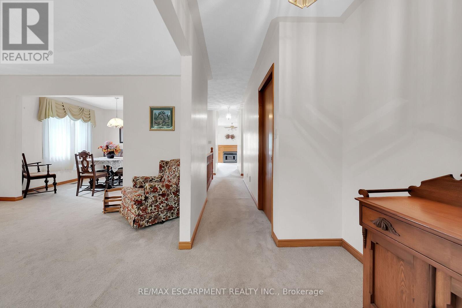 Photo 28 of 47 Falls Crescent, Norfolk ON