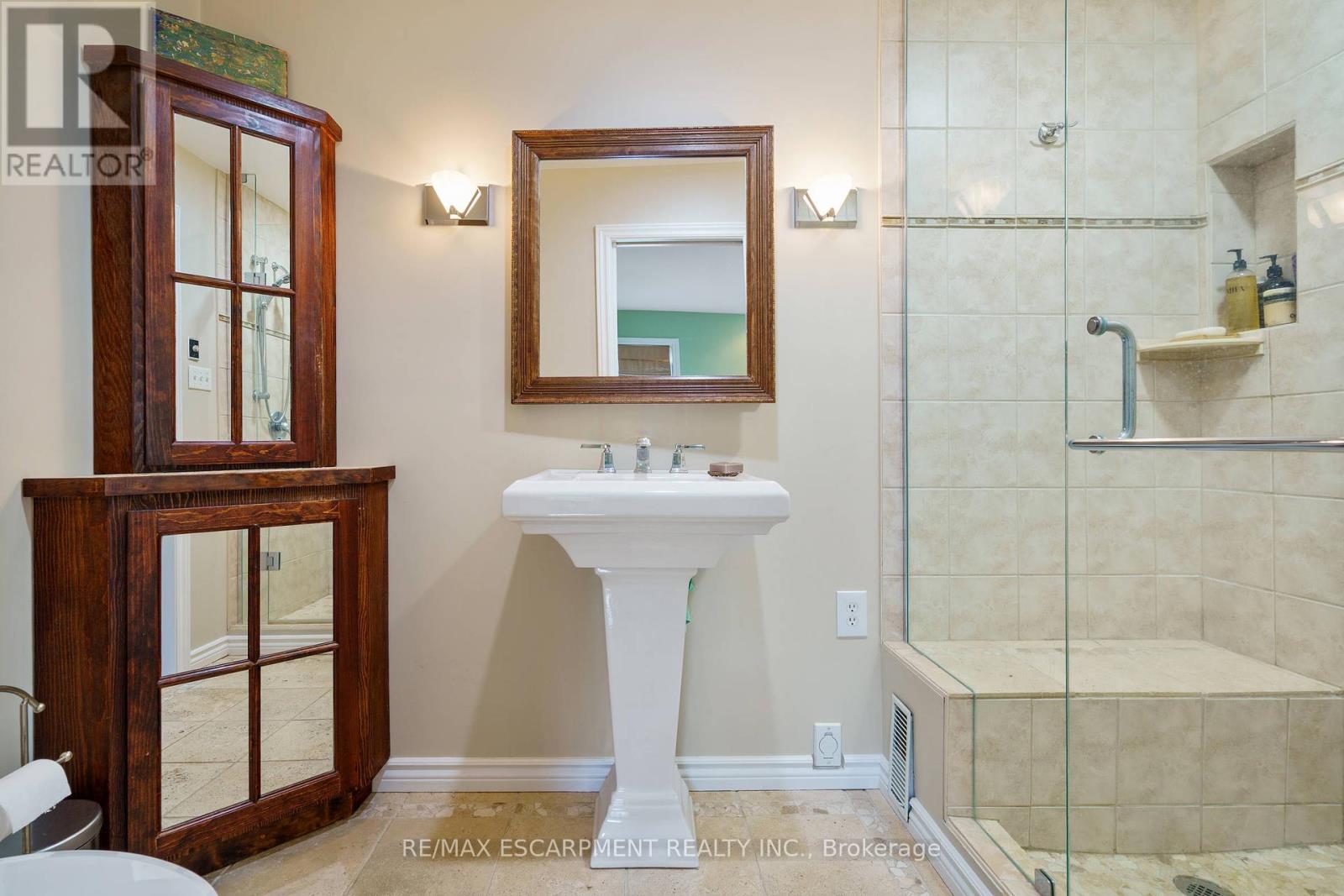 Photo 32 of 1166 Westbrook Road, Hamilton ON