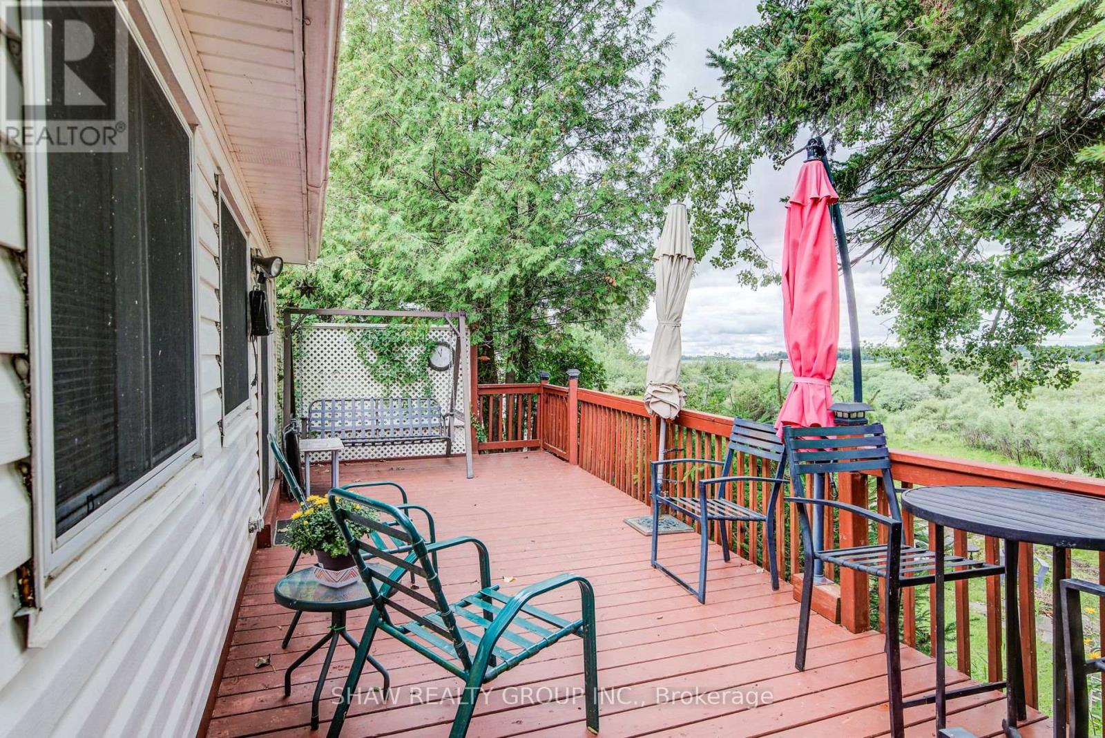 Photo 17 of 691 Oak Crescent, Centre Wellington ON