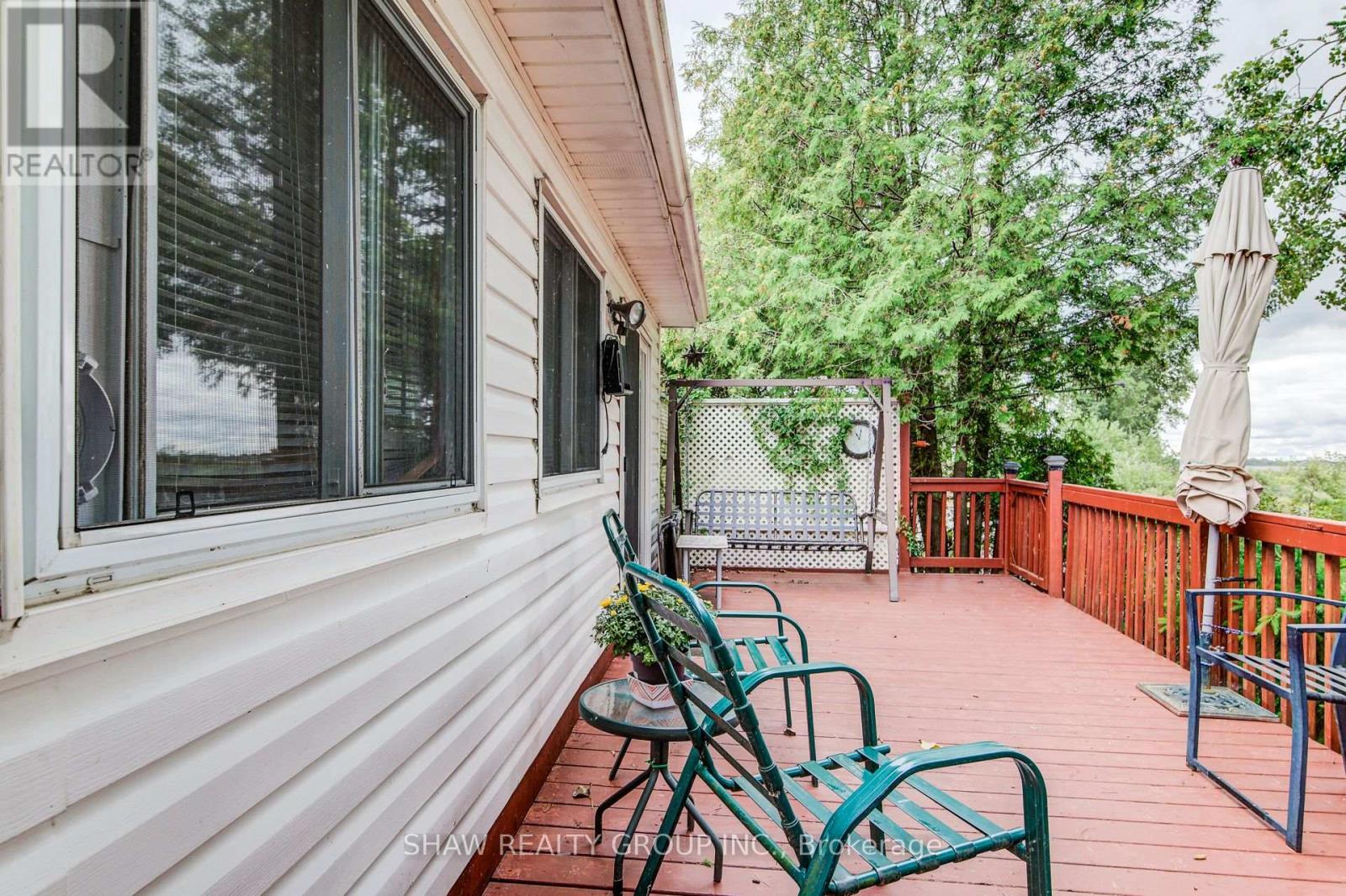 Photo 18 of 691 Oak Crescent, Centre Wellington ON