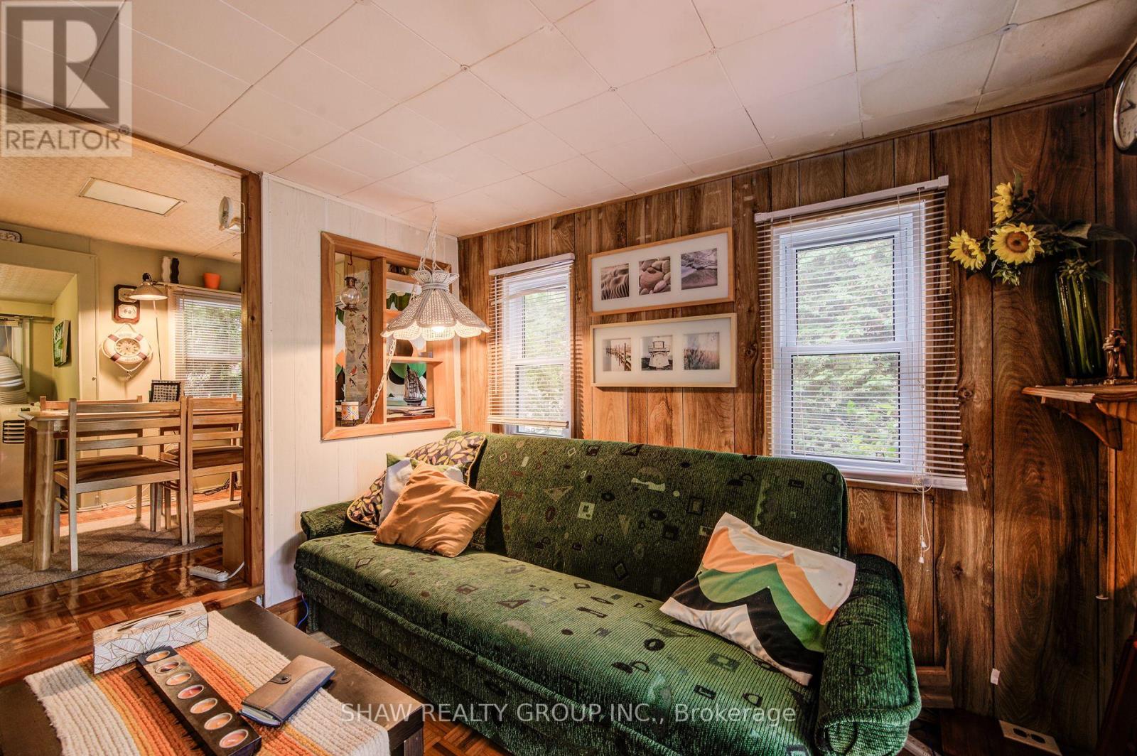 Photo 6 of 691 Oak Crescent, Centre Wellington ON