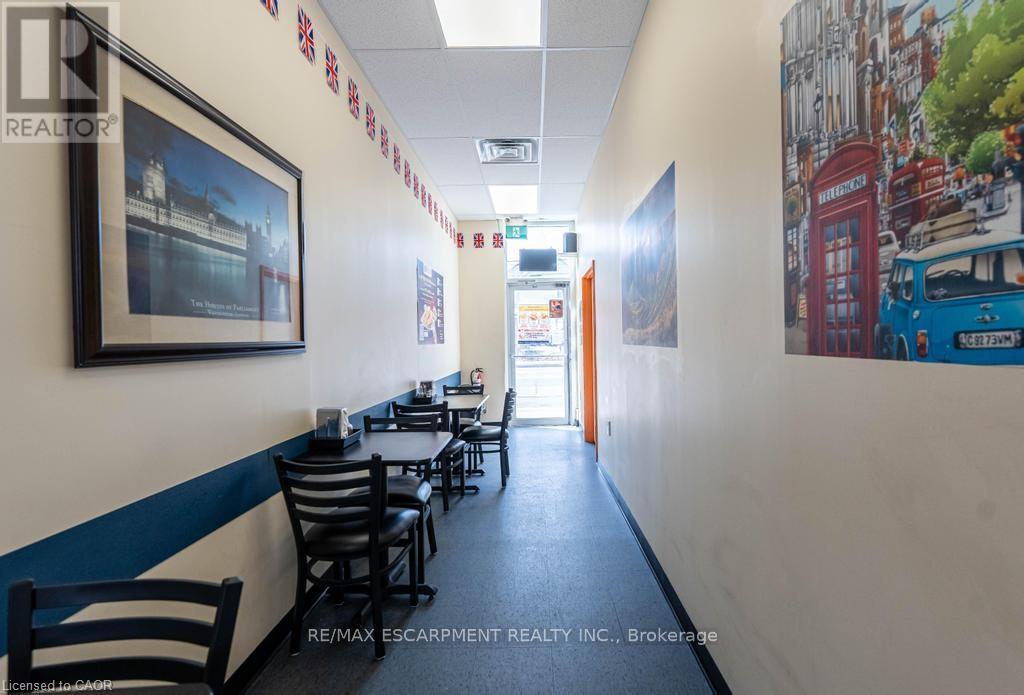 Photo 23 of 2 70 Livingston Avenue, Grimsby ON