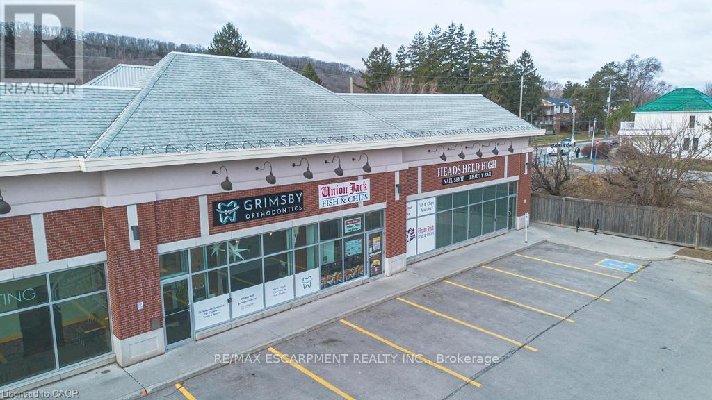 Photo 28 of 2 70 Livingston Avenue, Grimsby ON