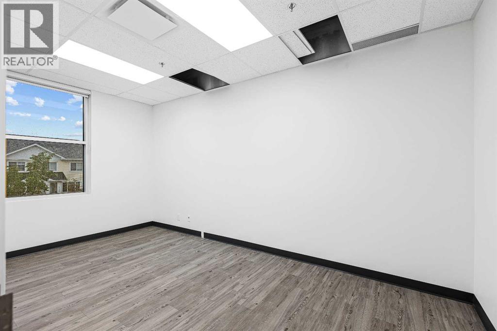 Photo 17 of 220 20 Saddlestone Drive Ne, Calgary AB