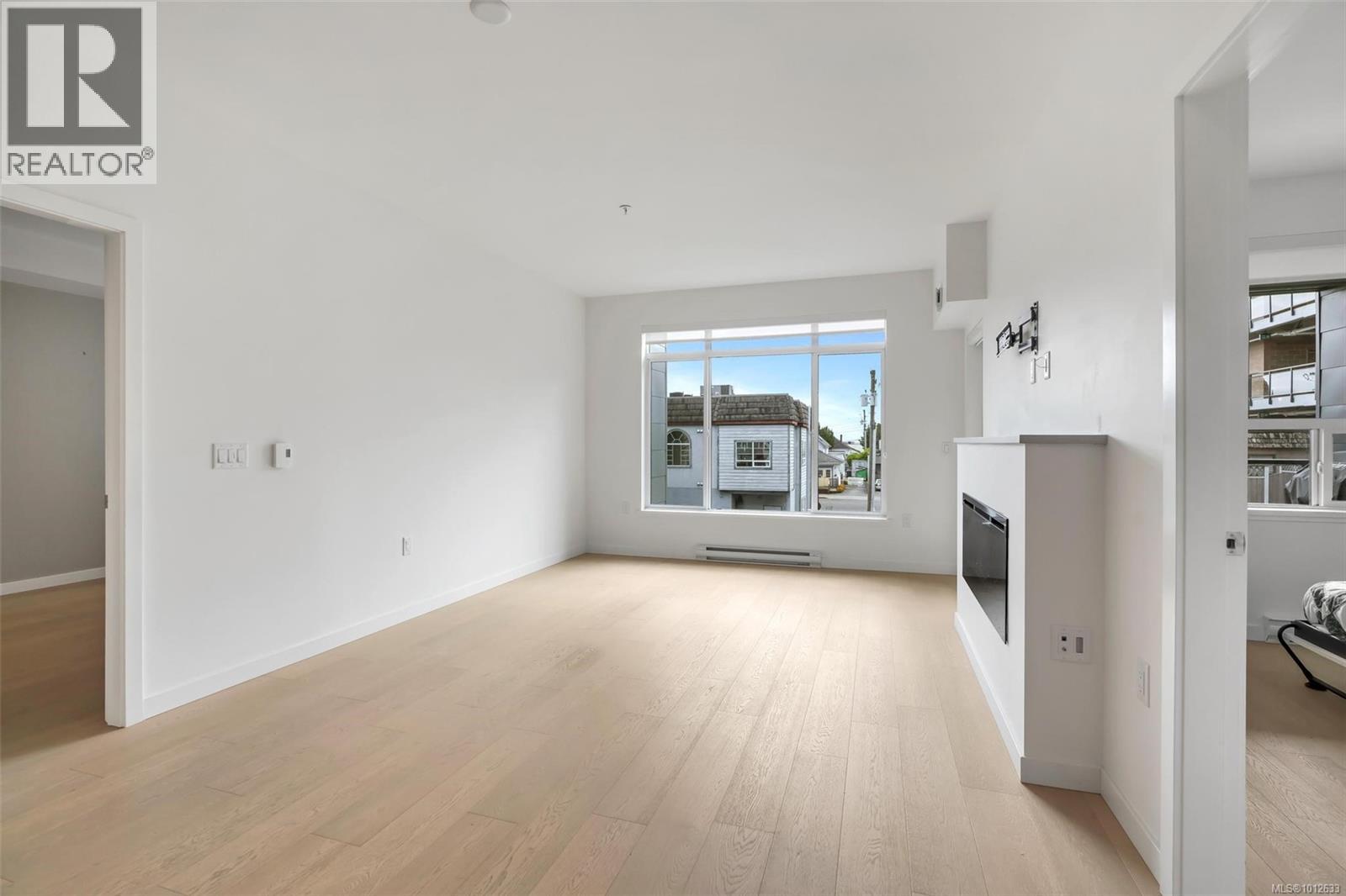 302 9775 Fourth Street, Sidney