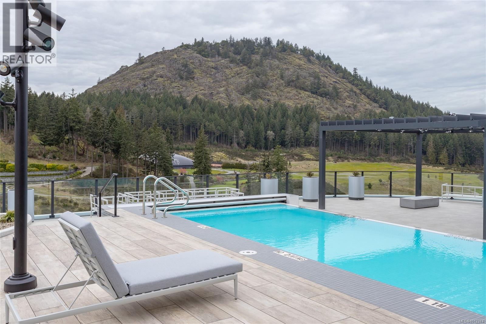 915 2000 Hannington Road, Langford